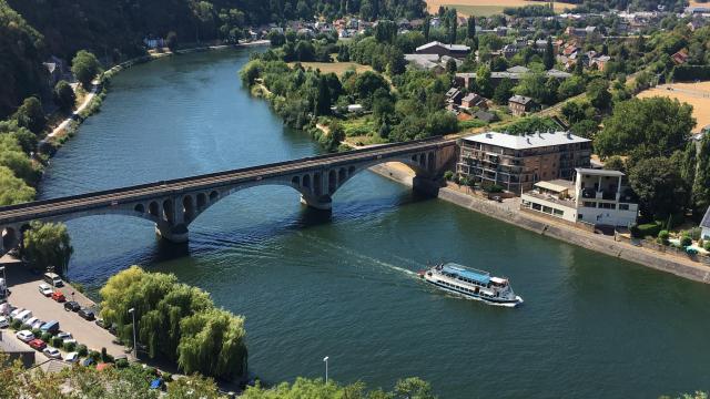 bateau-val-mosan-vue-du-dessus.jpg