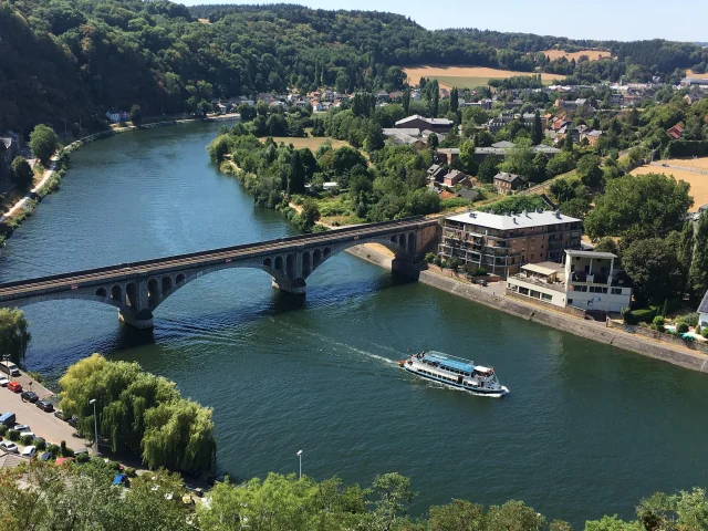 bateau-val-mosan-vue-du-dessus.jpg