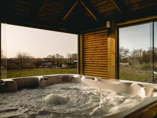 Ju-on-the-road-paradis-dhenri-gite-jacuzzi-Hesbaye-18.jpeg