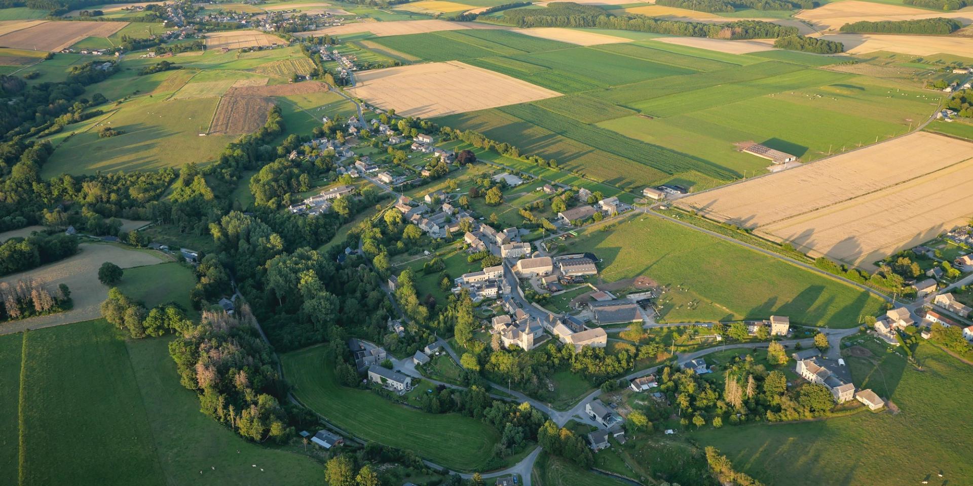 Copie-de-Vol-en-Montgolfiere-Terres-de-Meuse-Trekking-et-Voyage-53-1.jpg