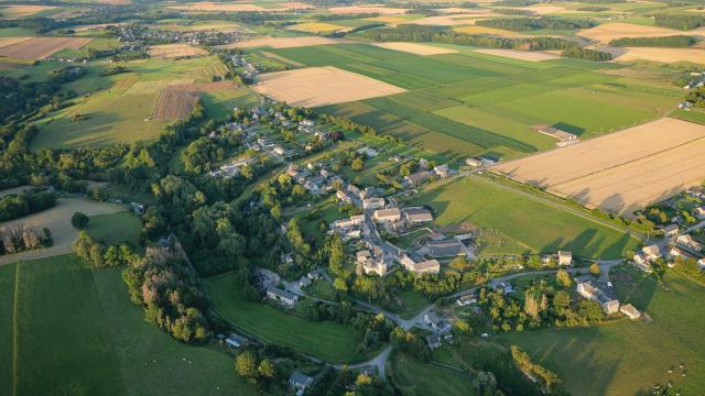 Copie-de-Vol-en-Montgolfiere-Terres-de-Meuse-Trekking-et-Voyage-53-1.jpg